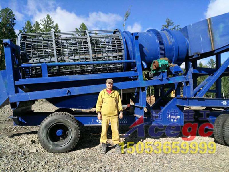 俄羅斯滾筒篩沙金設備工作現場